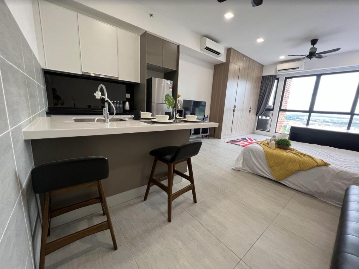 Free Parking # 2 Bed Family Bellsuite - Sepang Klia Kota Warisan Zewnętrze zdjęcie